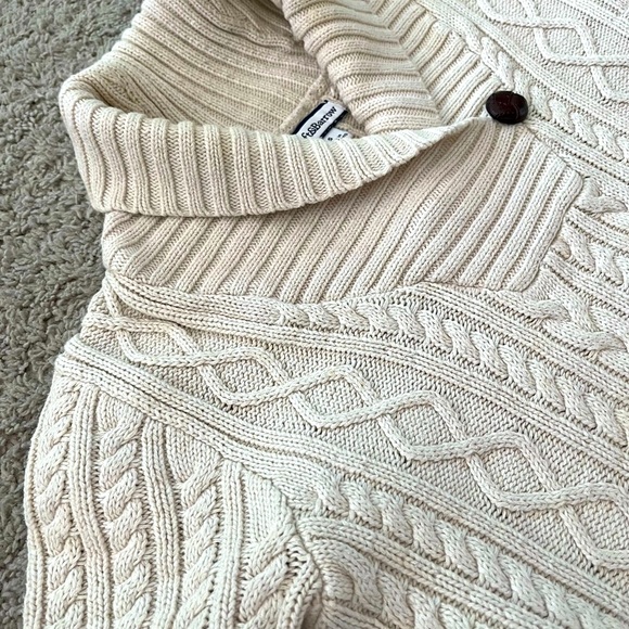 Croft & Barrow collared cable knit sweater. Cream. Size S. - Picture 10 of 11